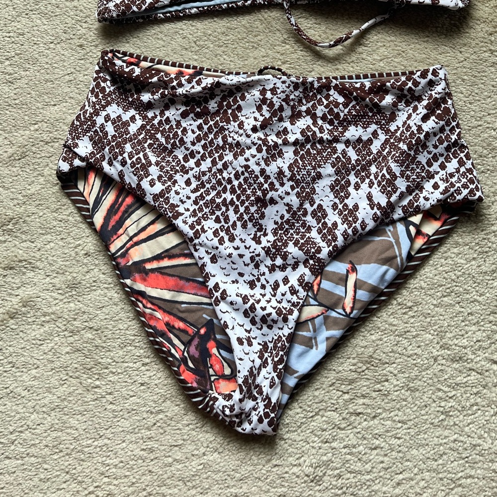 Maaji Women's Snake Print Reversible Bikini Bottom size Large